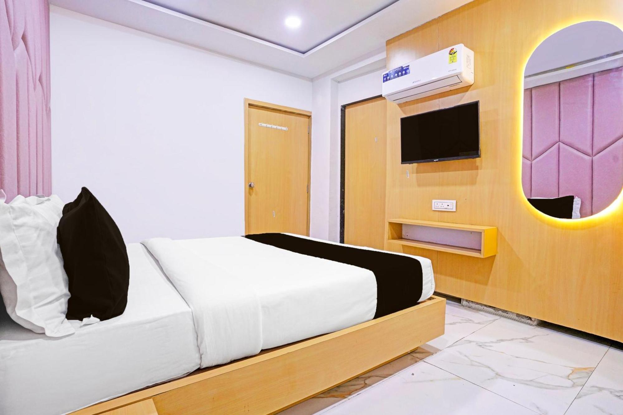 Hotel O Patang 24 Ahmedabad Exterior photo